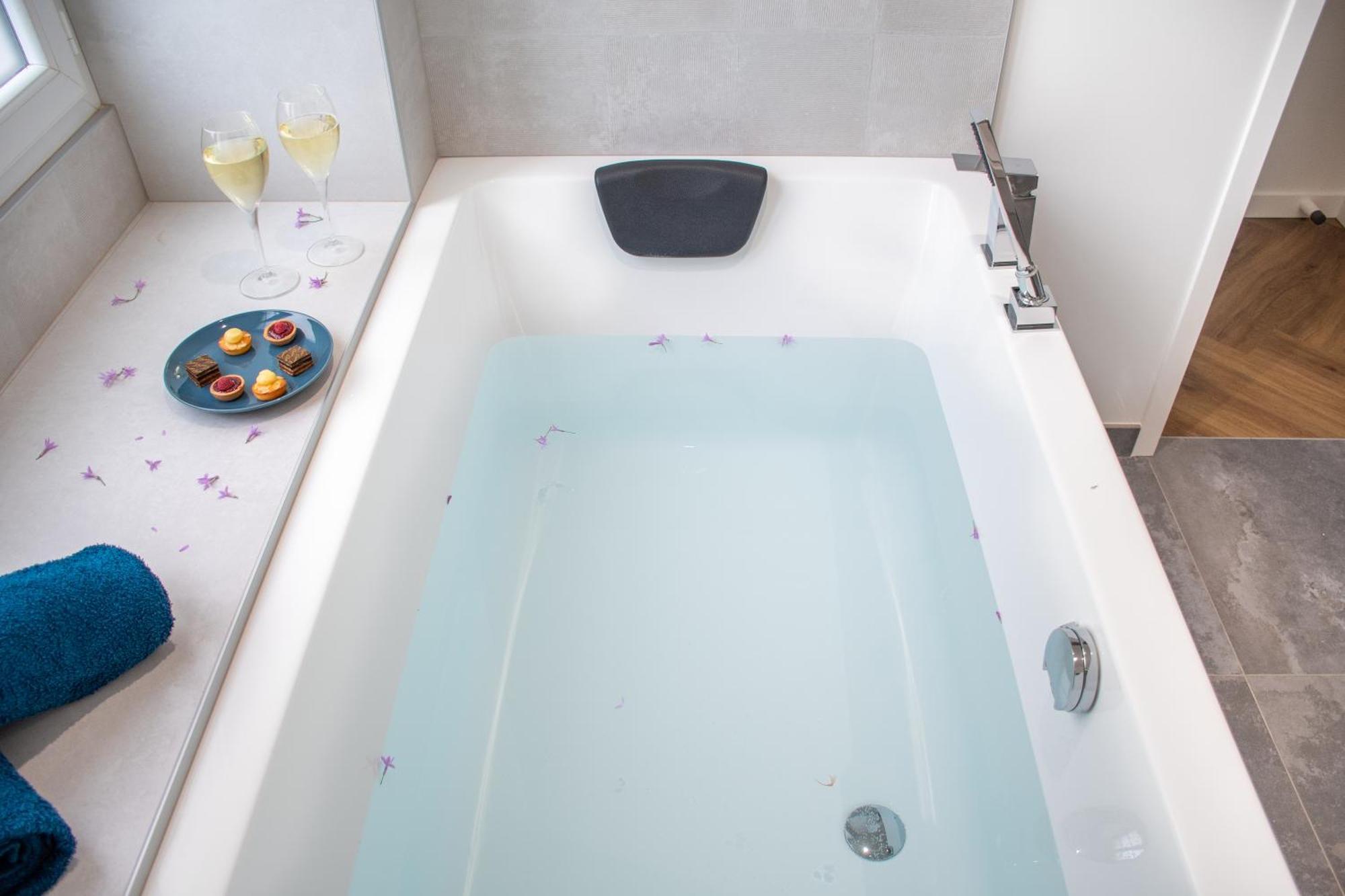 L'Appartement Des Ducs Avec Baignoire Double نانت المظهر الخارجي الصورة