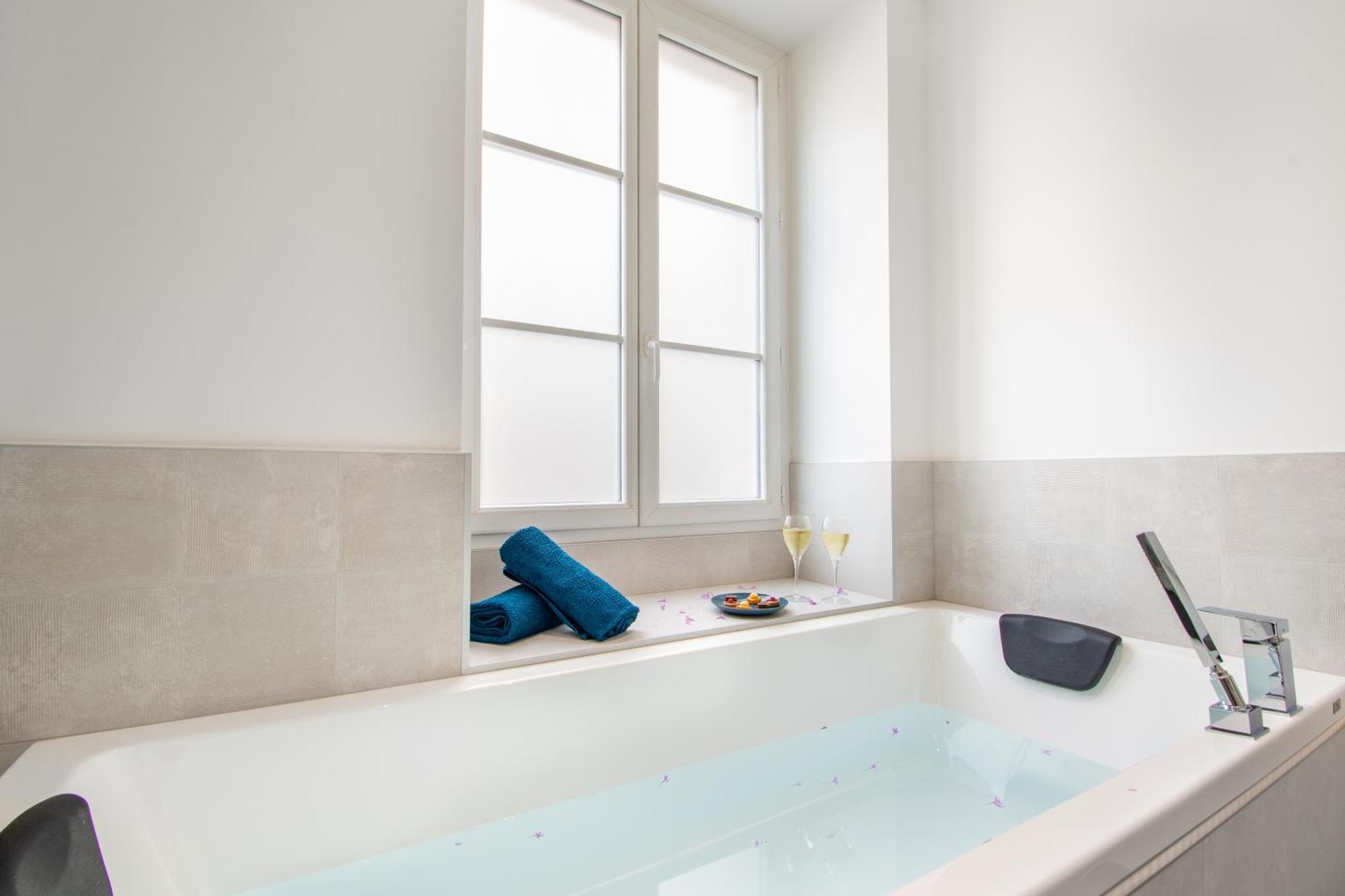 L'Appartement Des Ducs Avec Baignoire Double نانت المظهر الخارجي الصورة